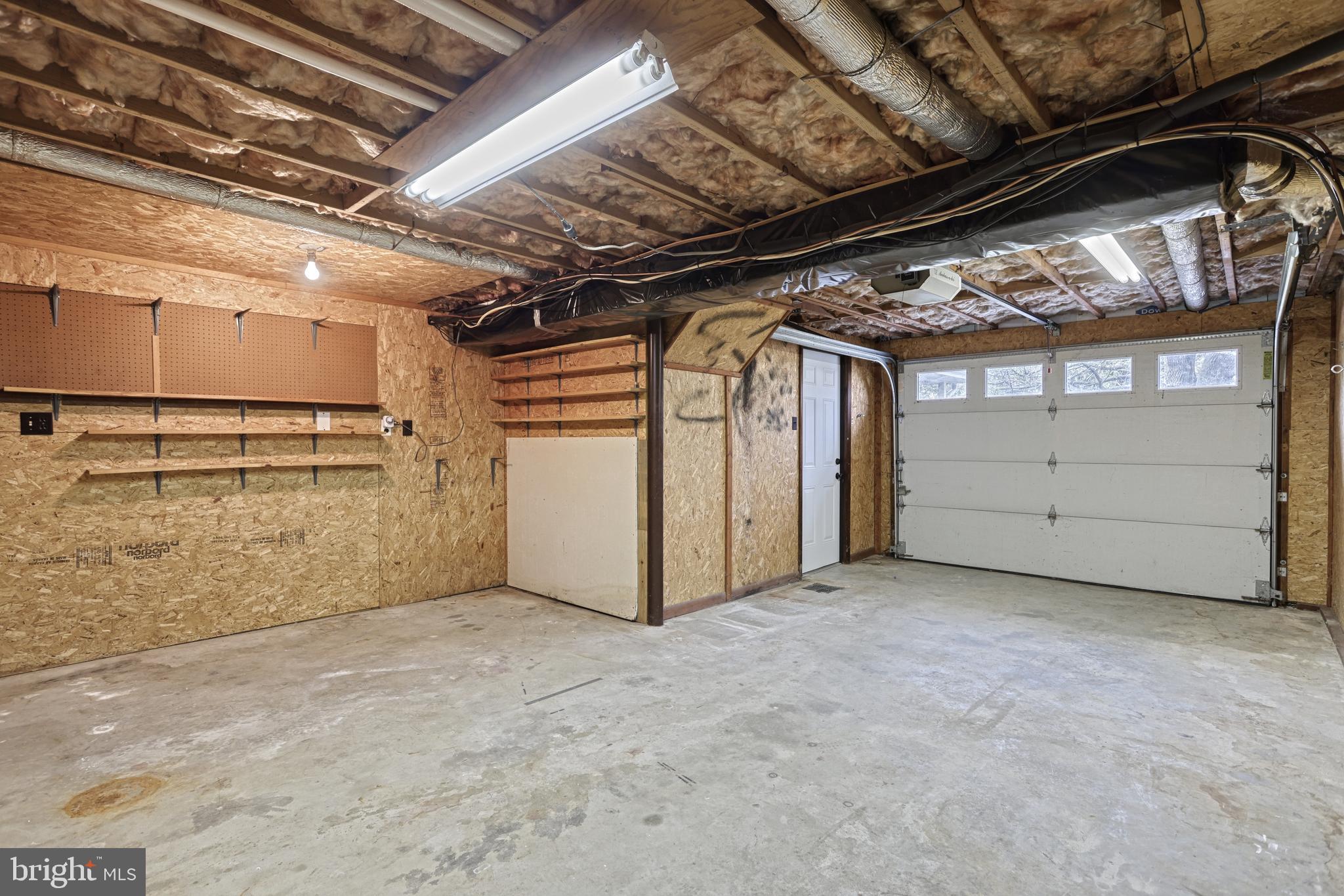 RED LION - Residential