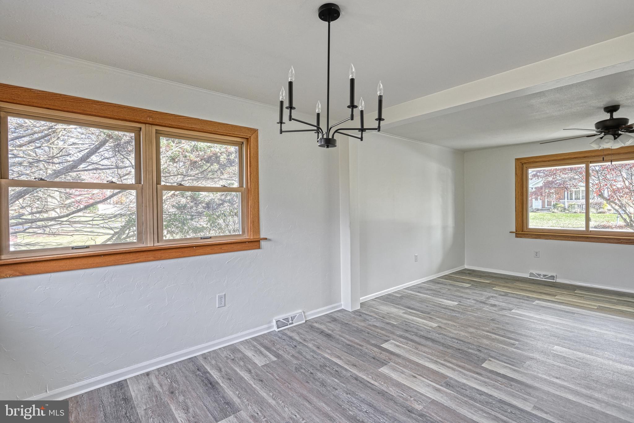 RED LION - Residential