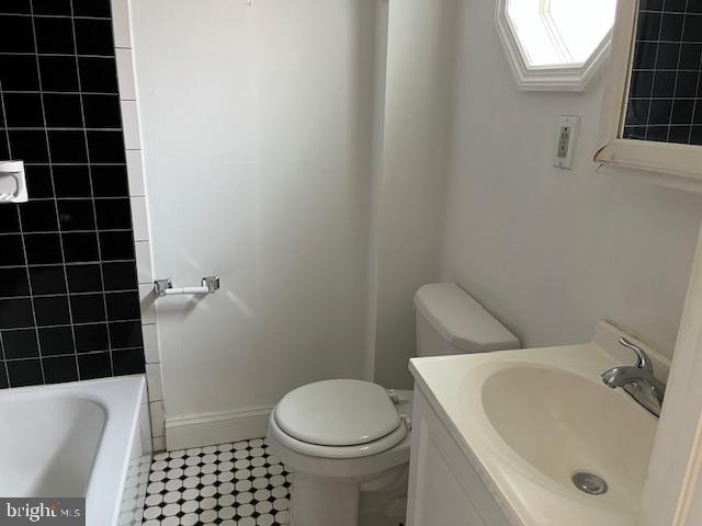 EAST PASSYUNK CROSSING - Residential Lease