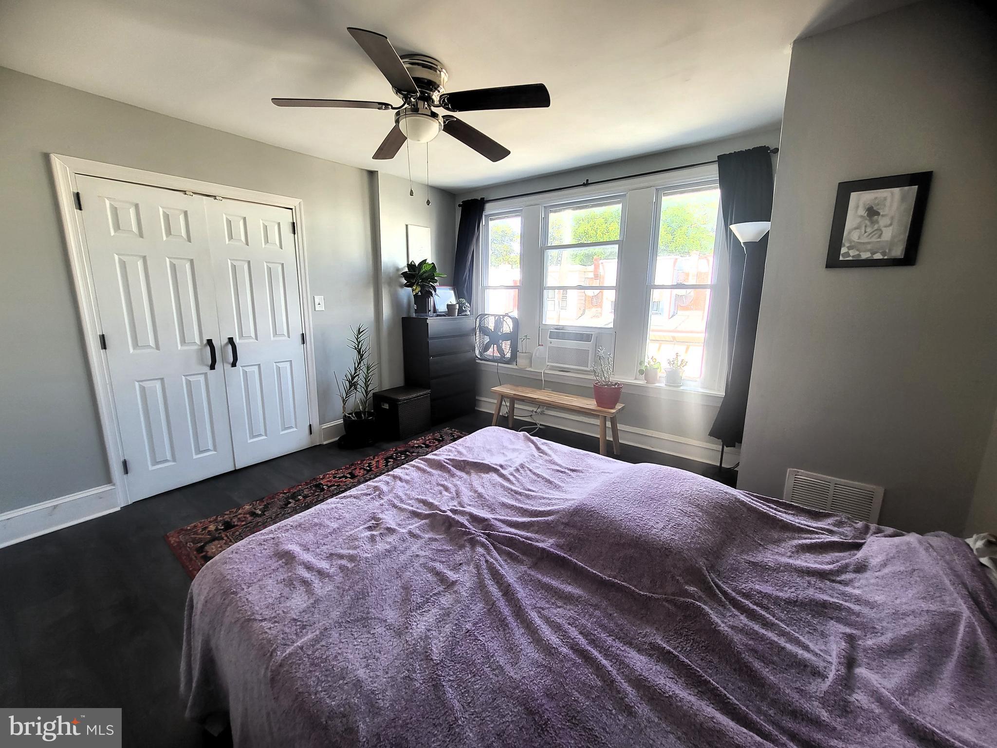 SQUIRREL HILL - Residential