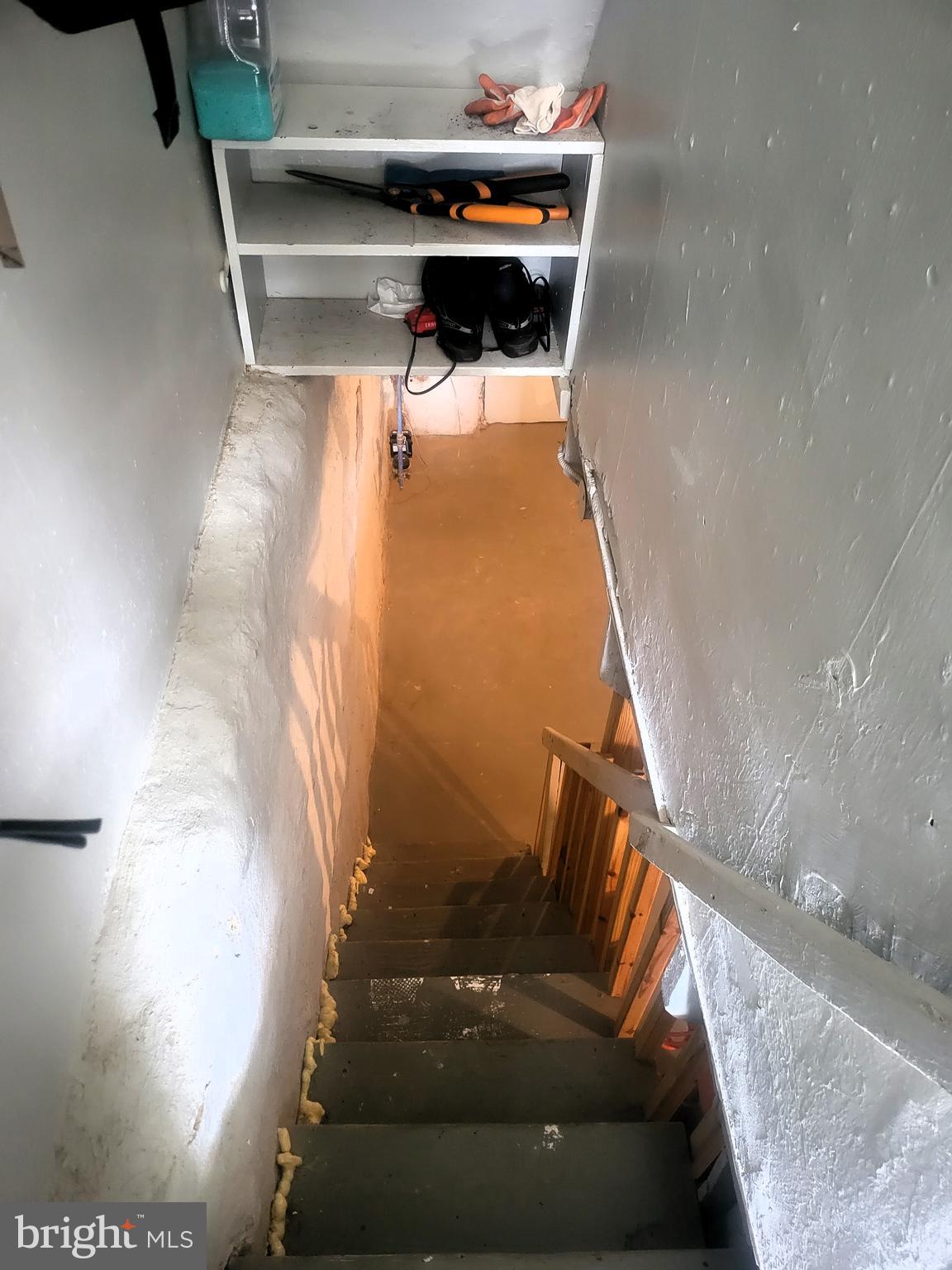 SQUIRREL HILL - Residential