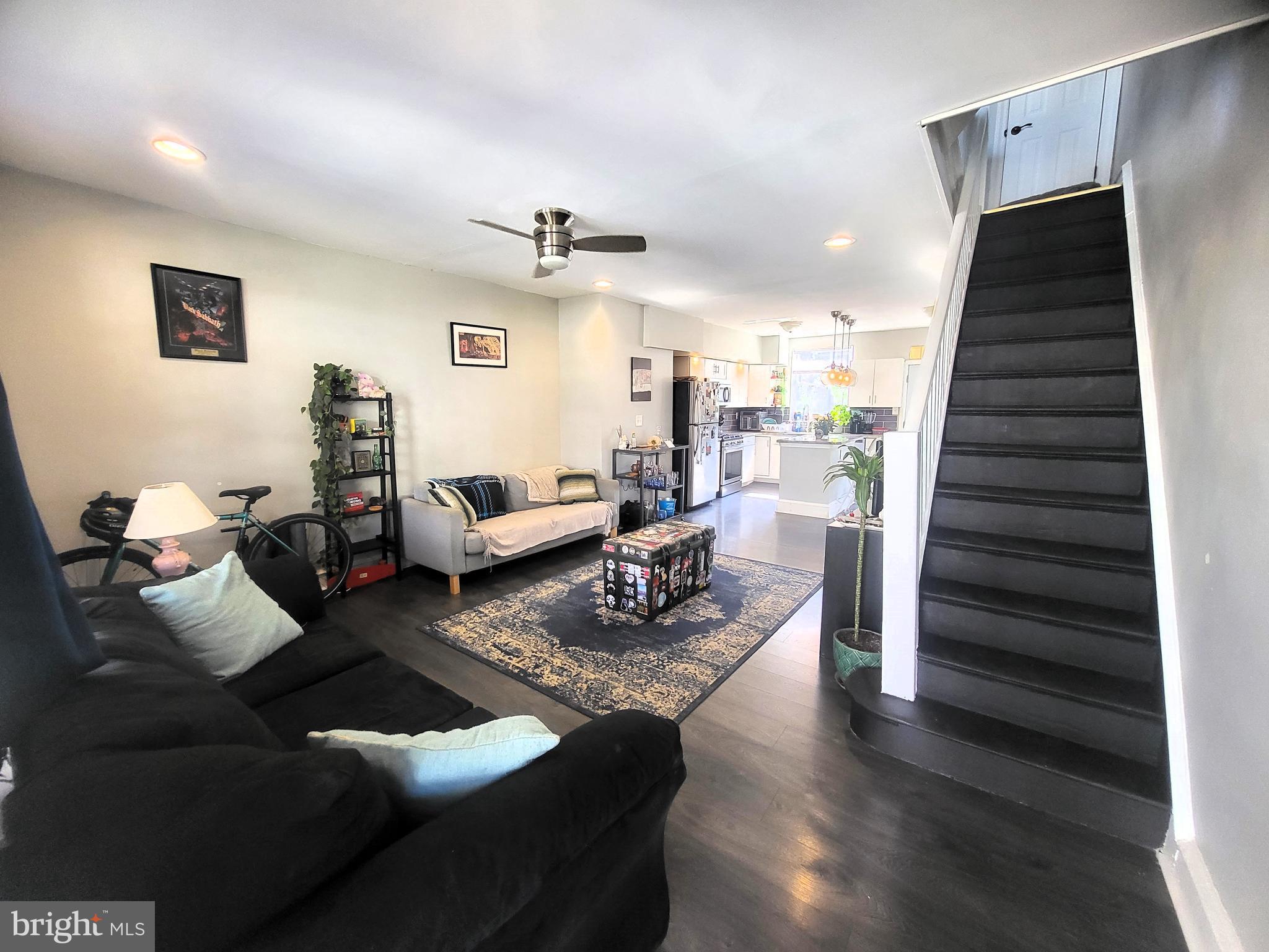 SQUIRREL HILL - Residential