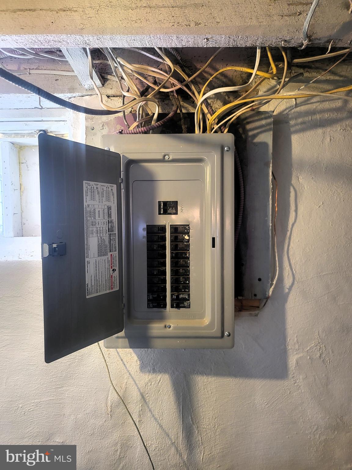 SQUIRREL HILL - Residential