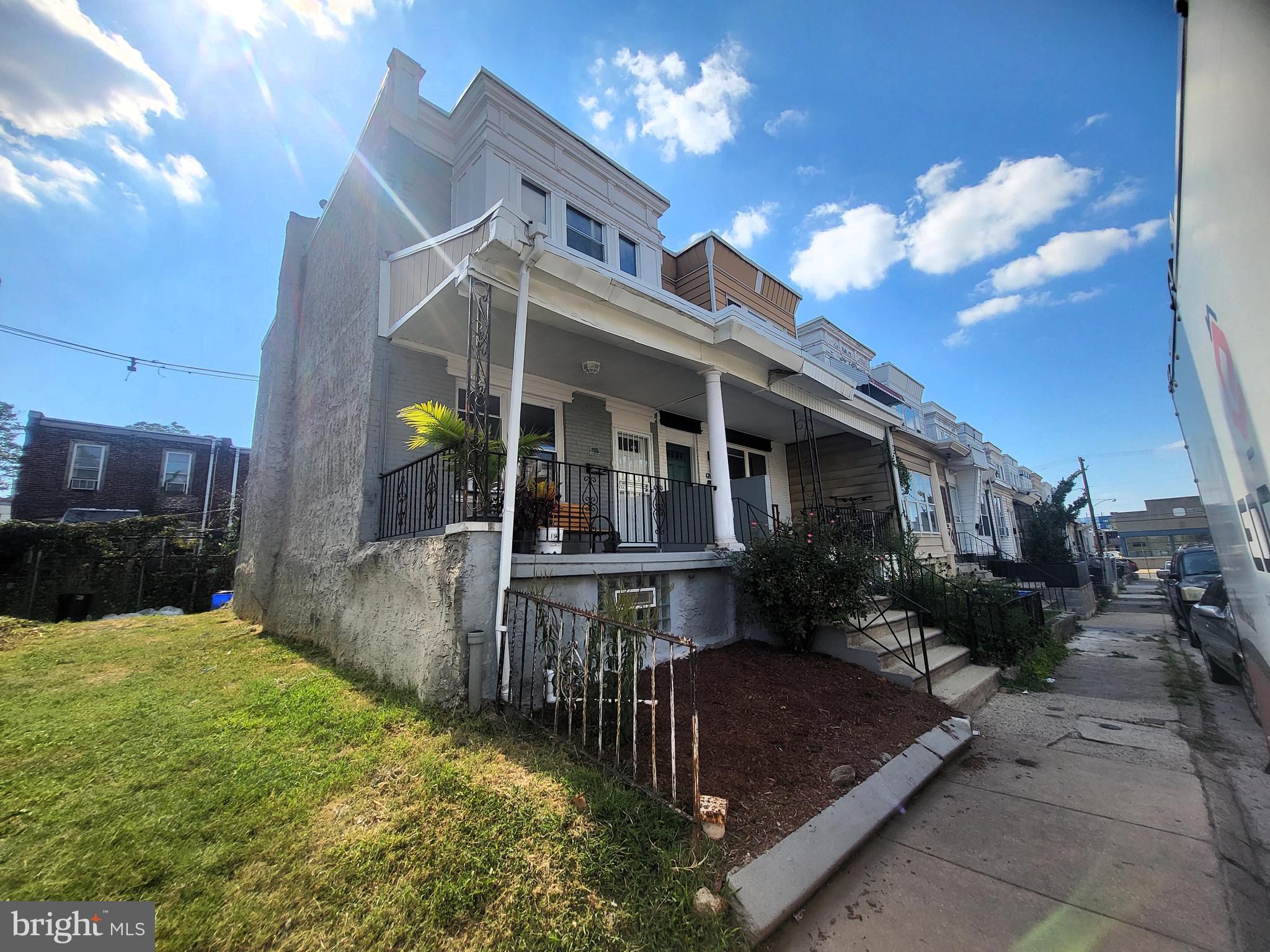 SQUIRREL HILL - Residential