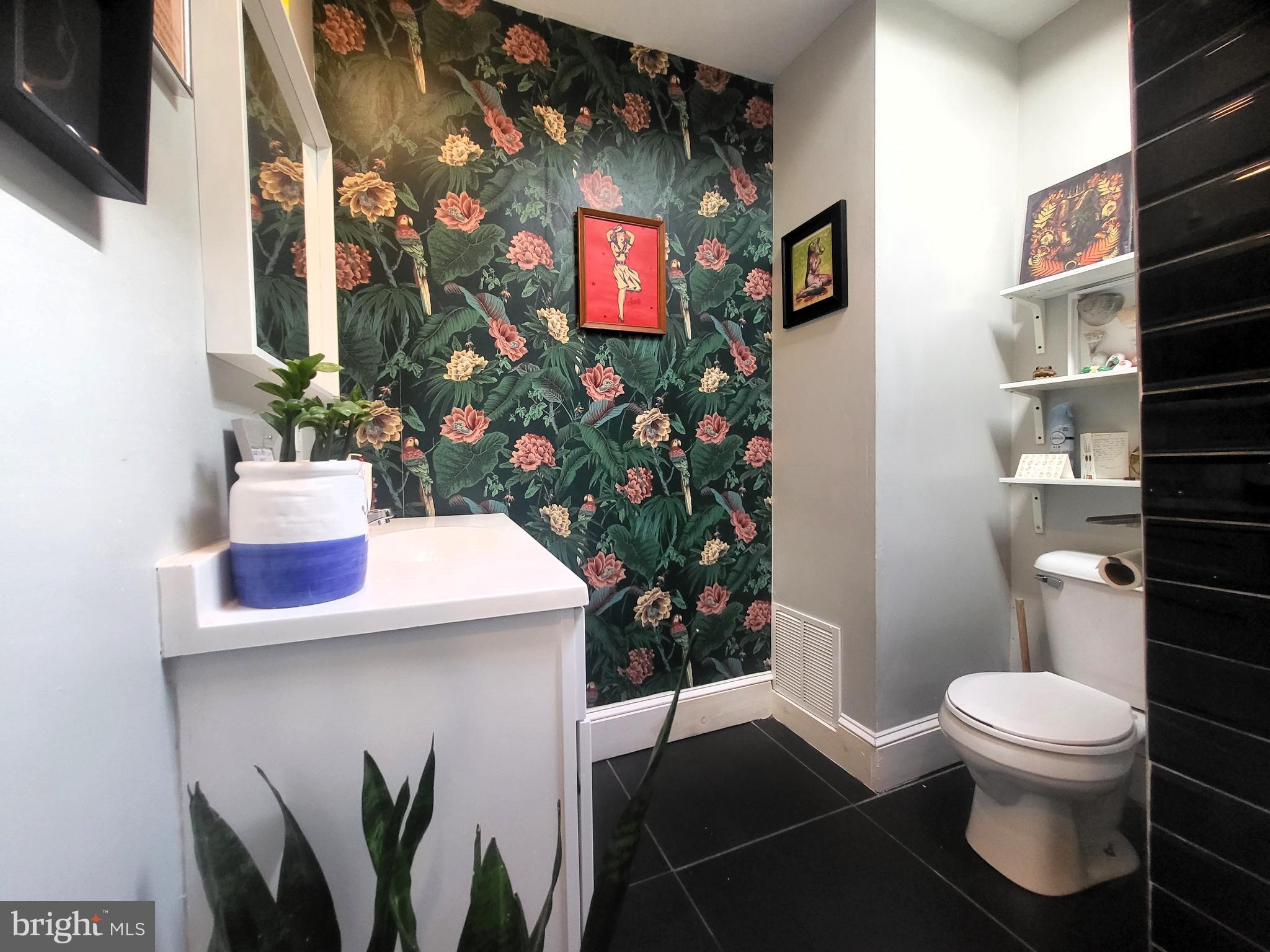 SQUIRREL HILL - Residential