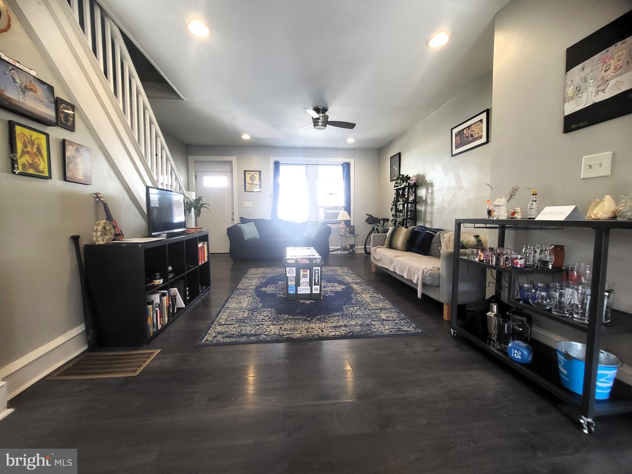 SQUIRREL HILL - Residential