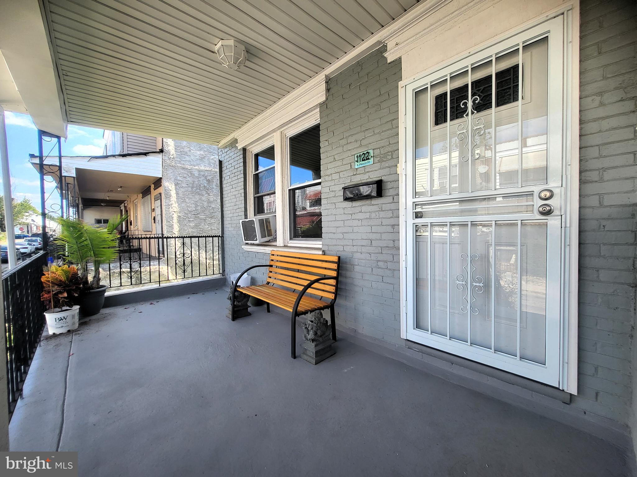 SQUIRREL HILL - Residential