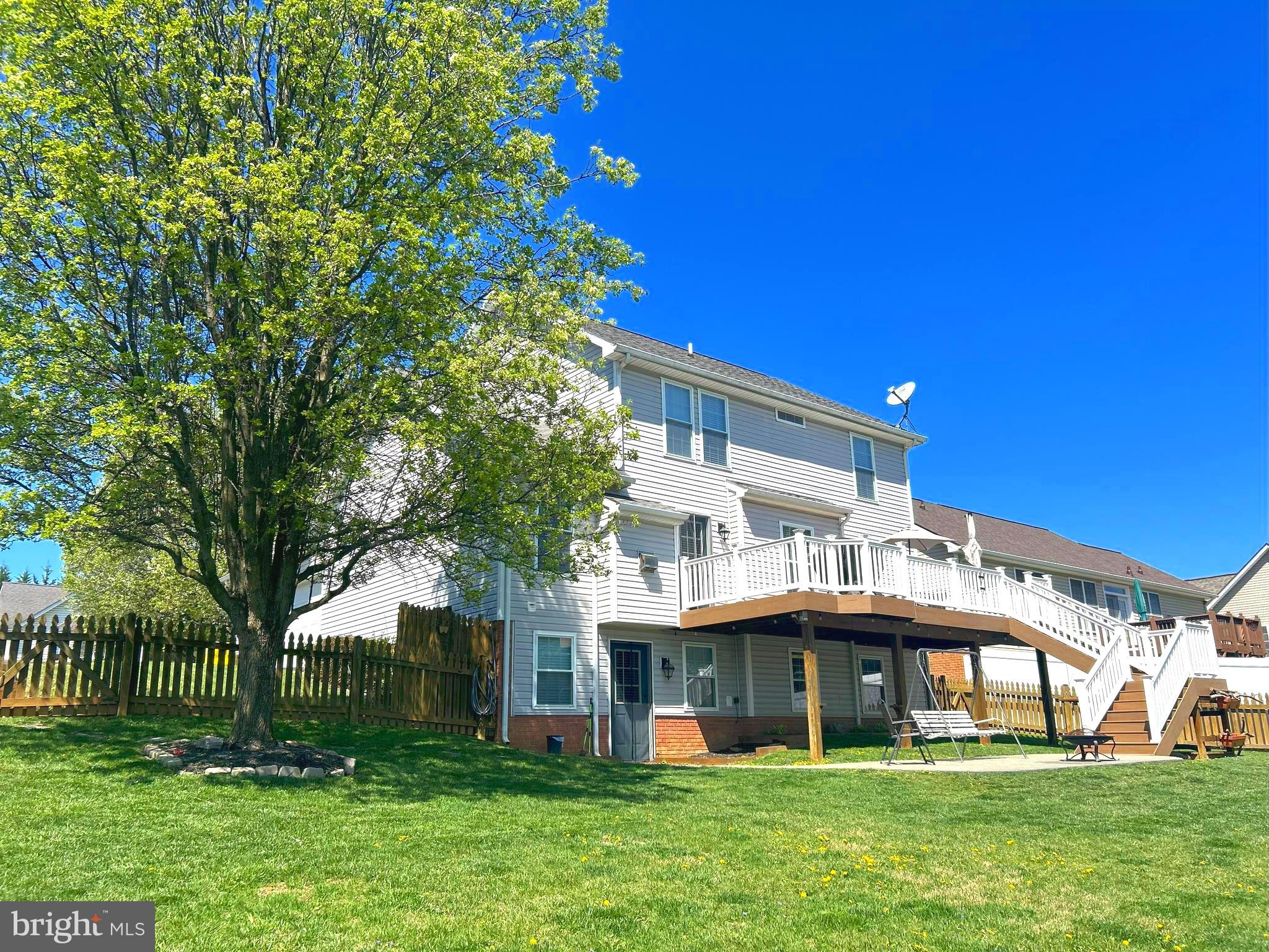 LAUREL RIDGE - Residential