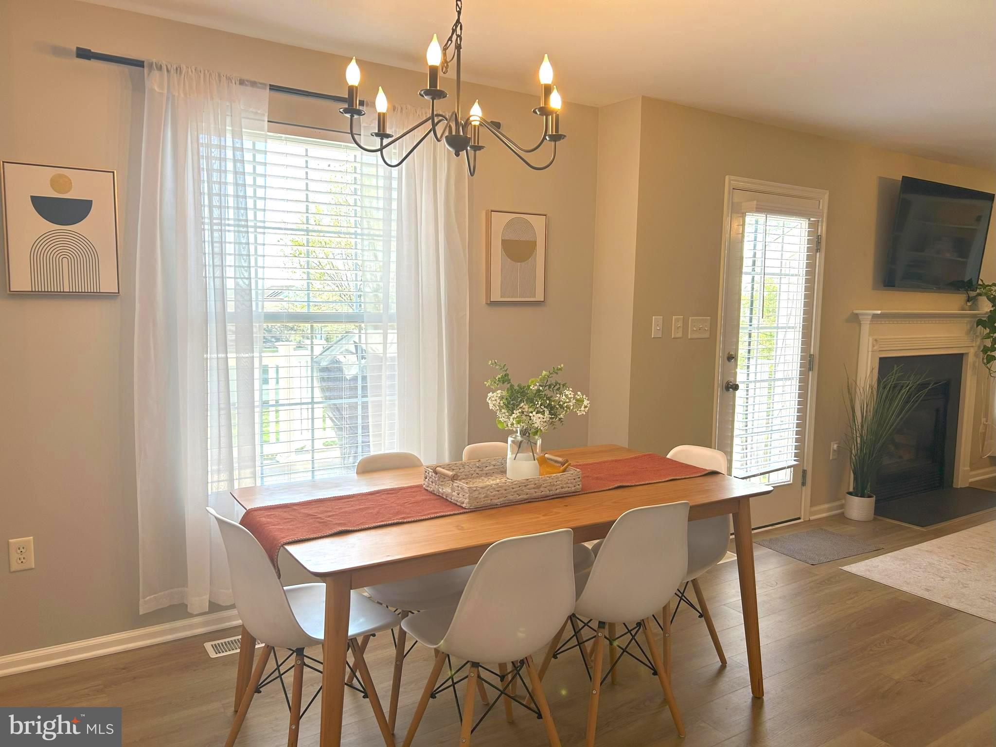 LAUREL RIDGE - Residential