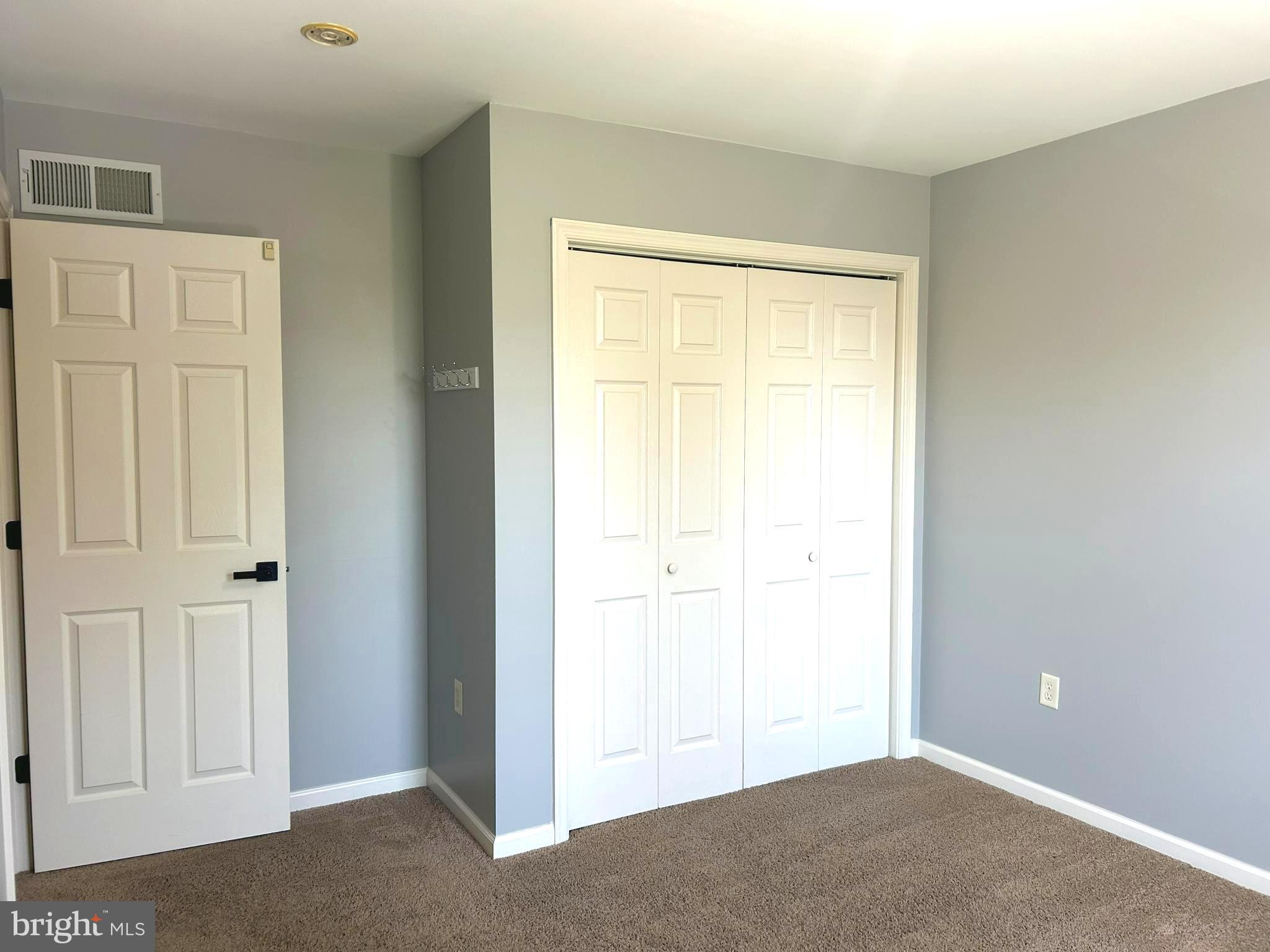 LAUREL RIDGE - Residential