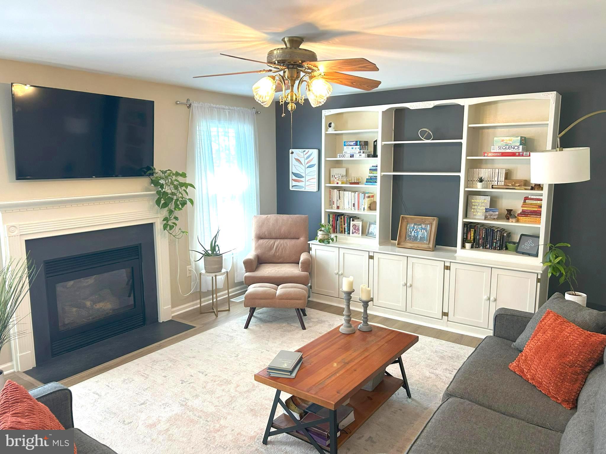 LAUREL RIDGE - Residential