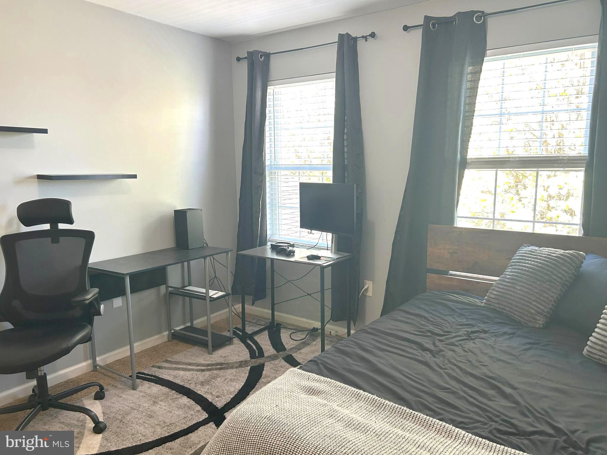 LAUREL RIDGE - Residential