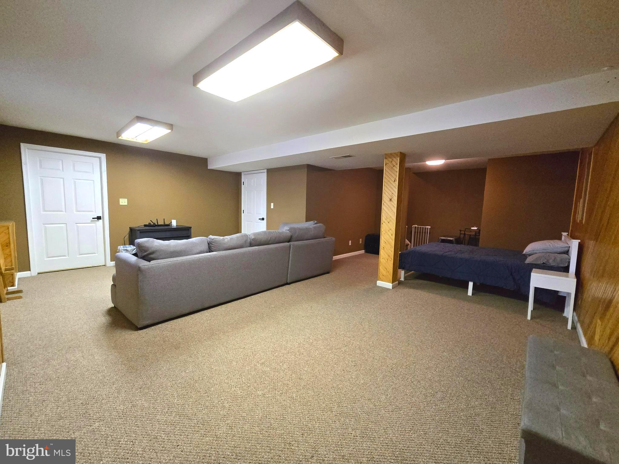 LAUREL RIDGE - Residential