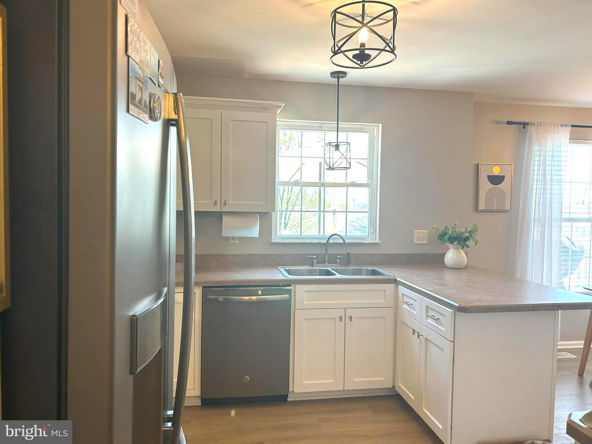 LAUREL RIDGE - Residential