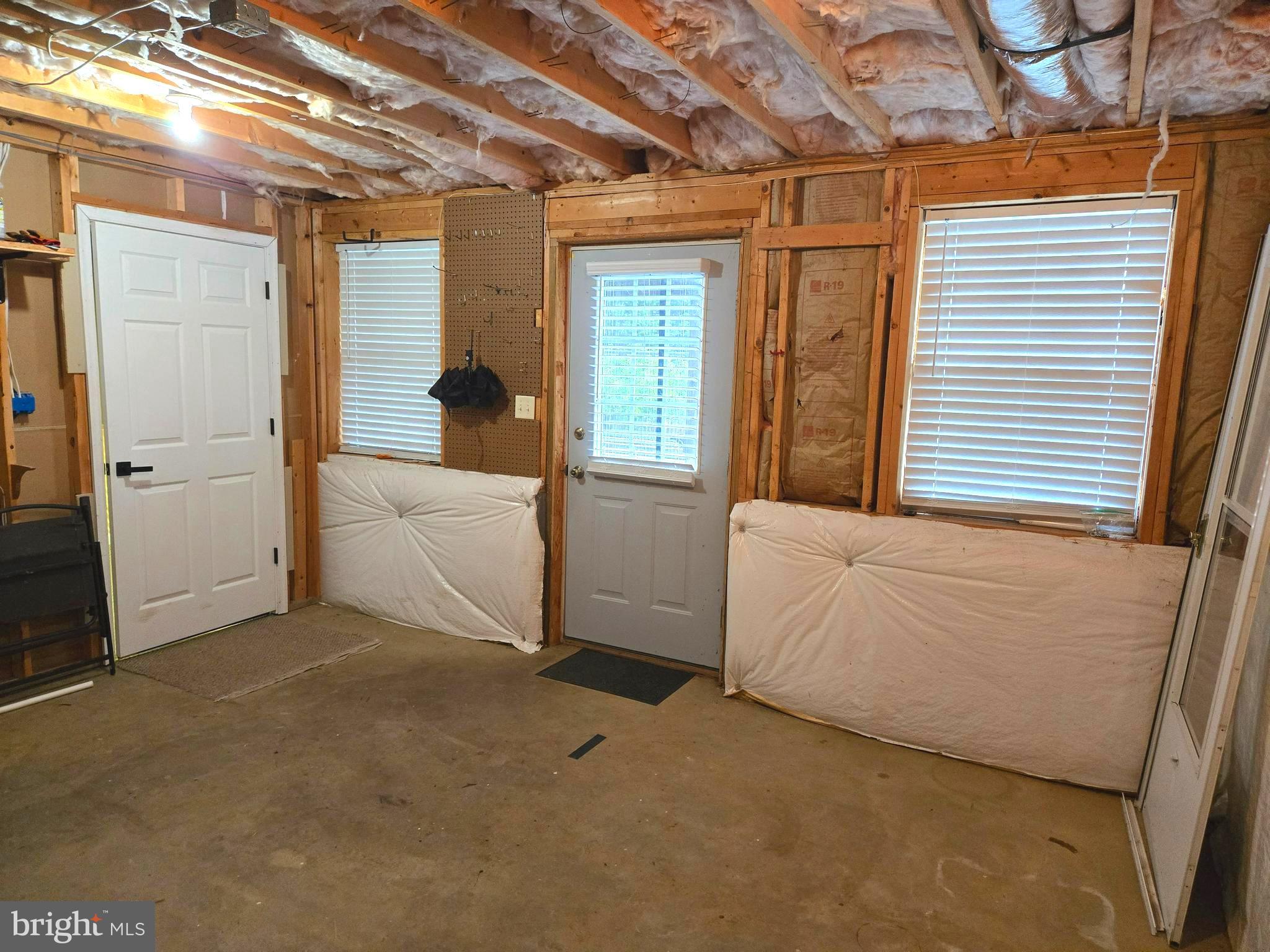 LAUREL RIDGE - Residential