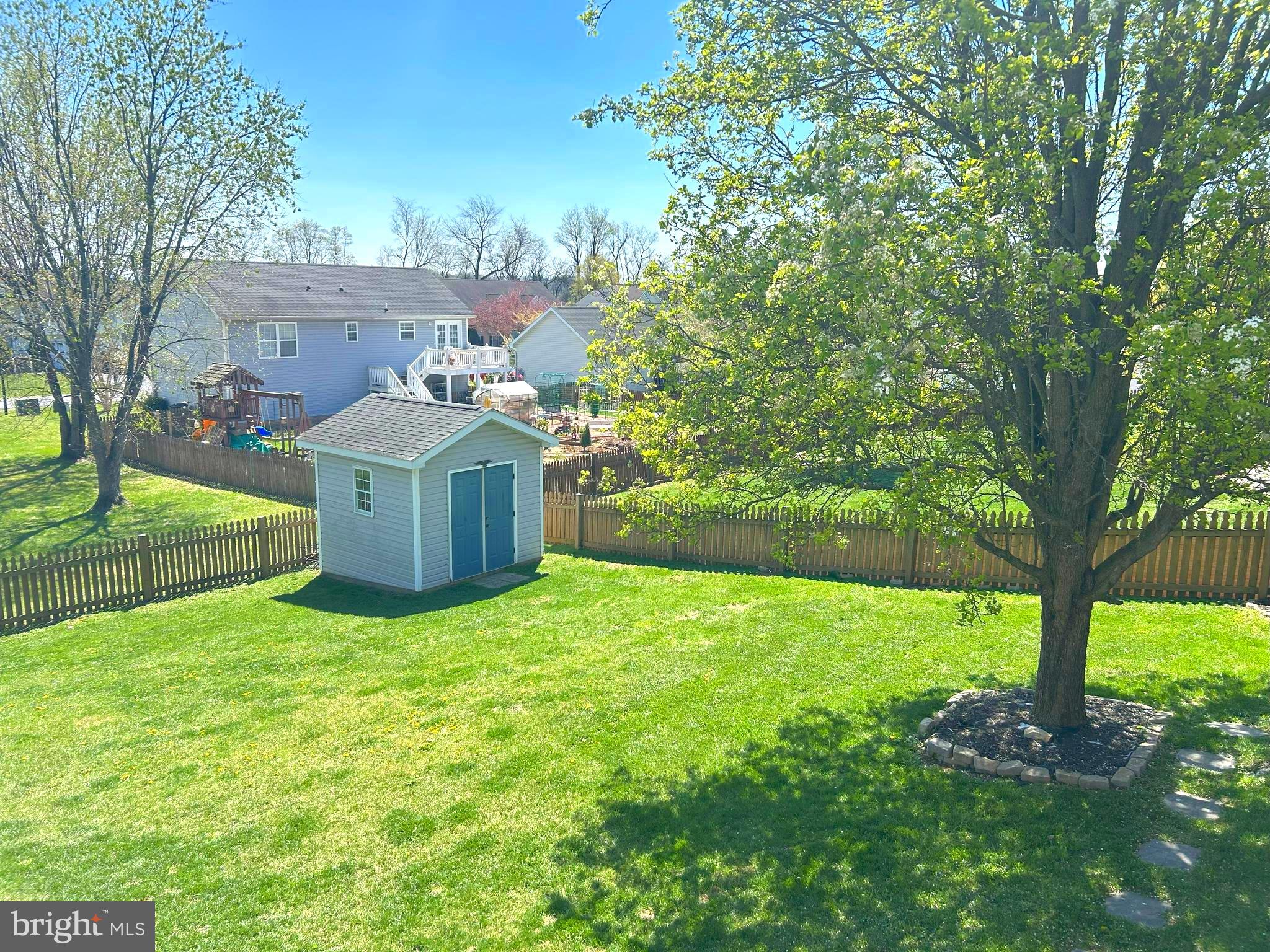 LAUREL RIDGE - Residential