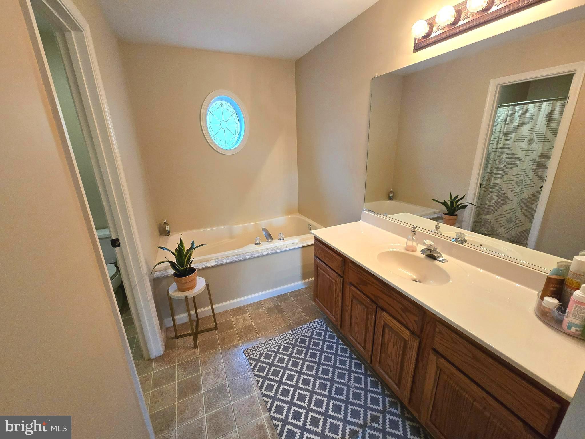 LAUREL RIDGE - Residential