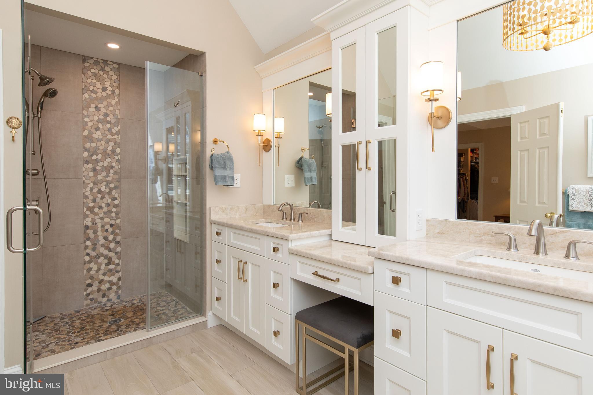 ESTS AT CEDAR HILL - Residential