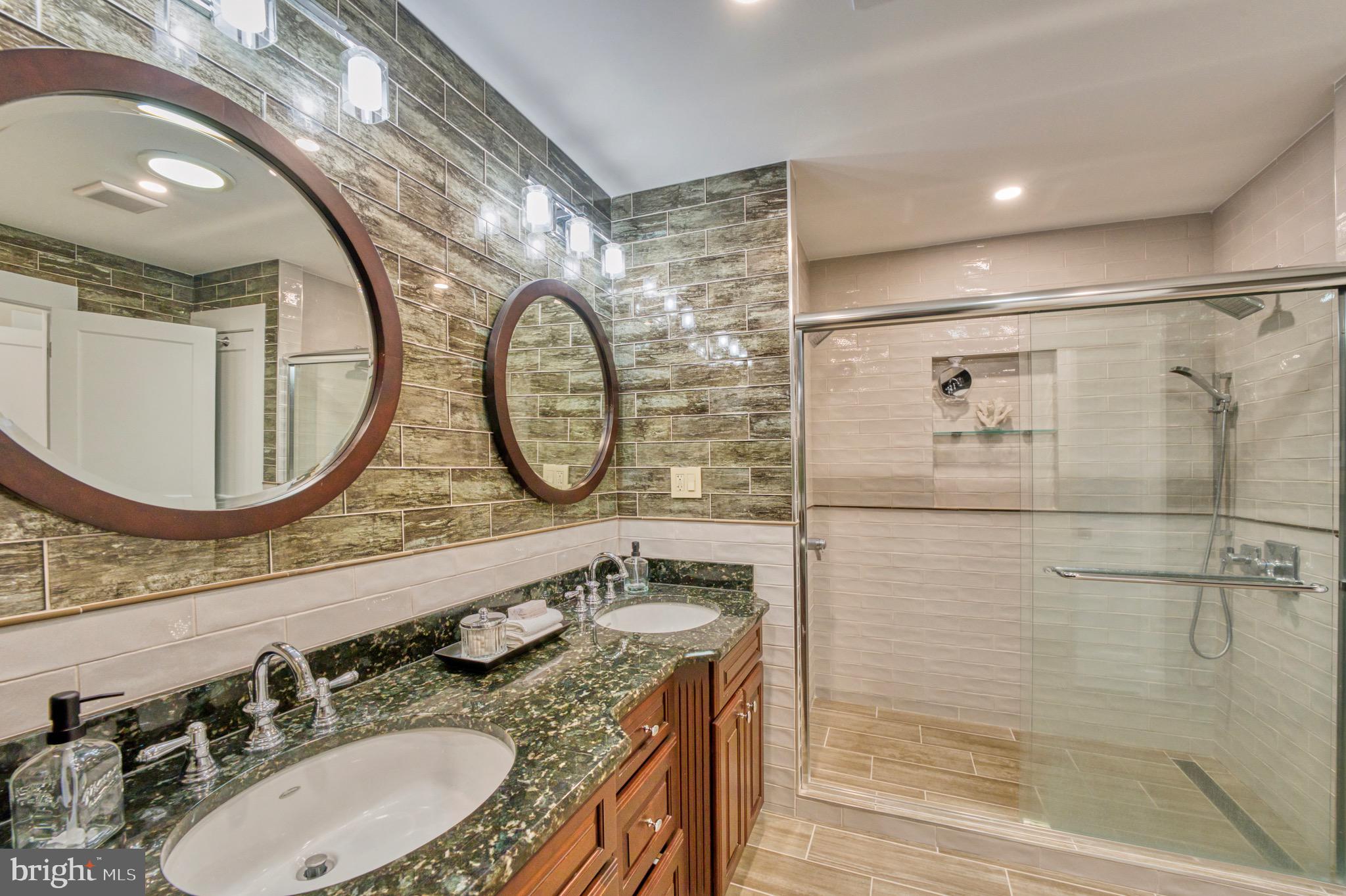 ROSEMONT - Residential