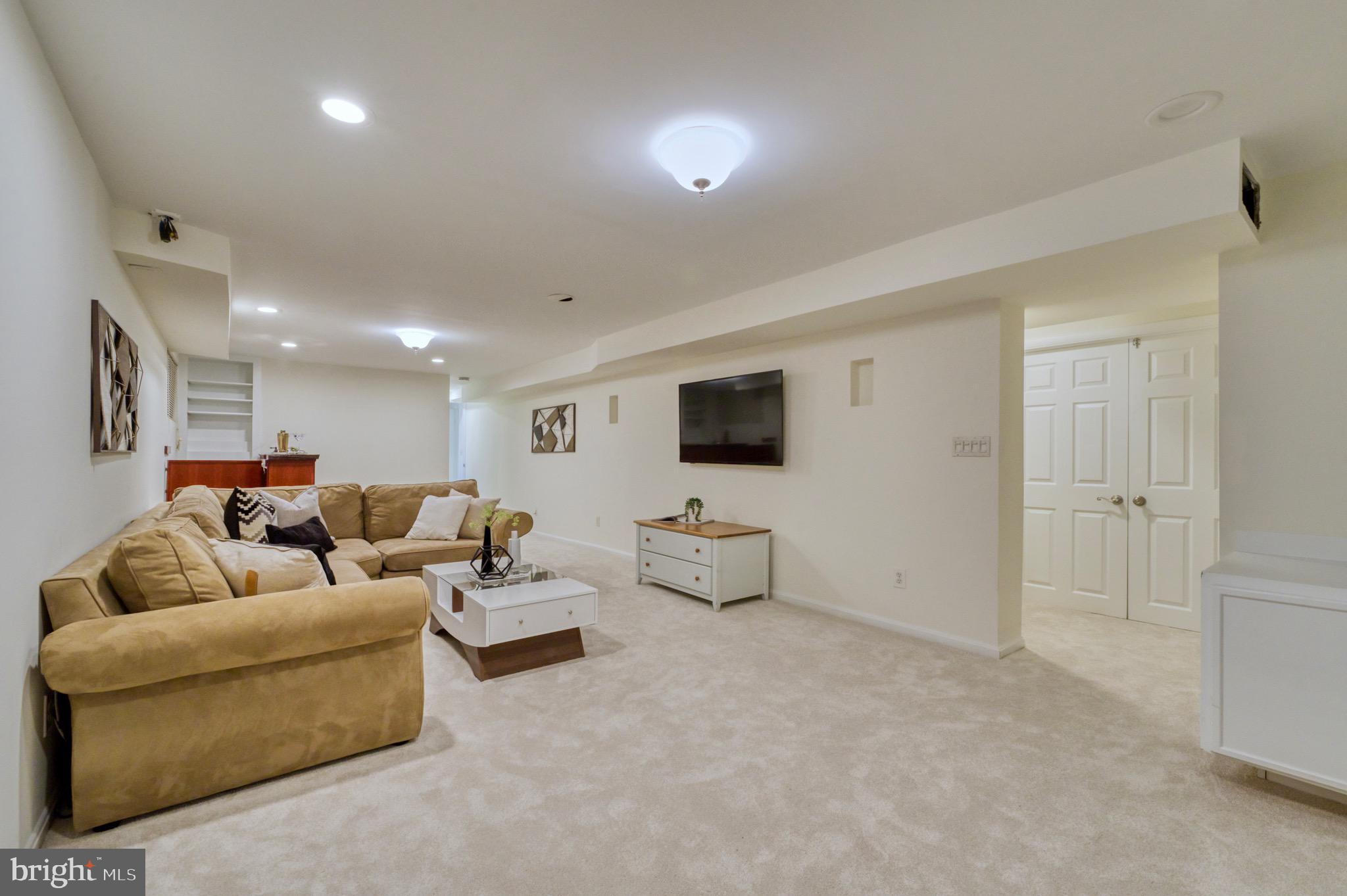 ROSEMONT - Residential