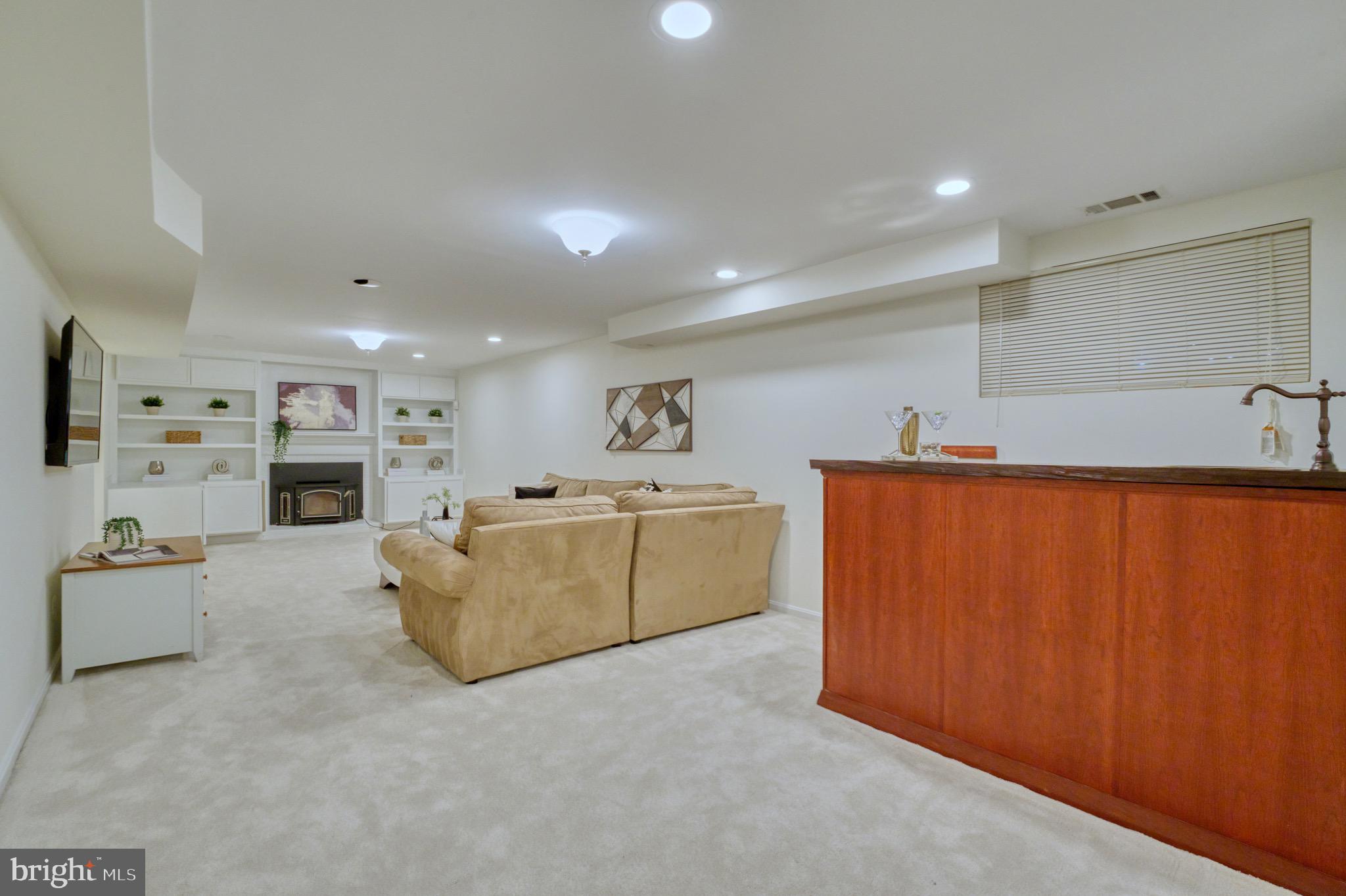 ROSEMONT - Residential