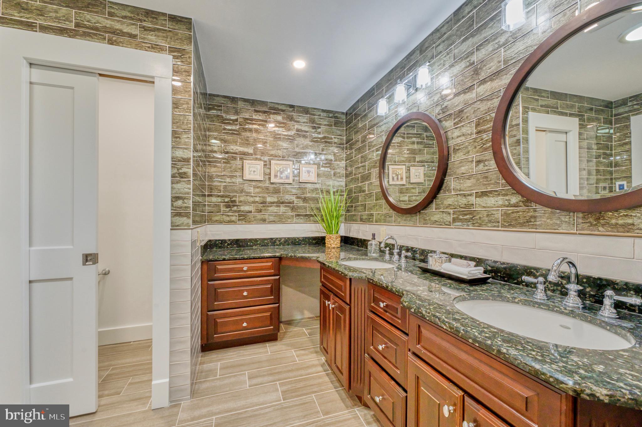 ROSEMONT - Residential