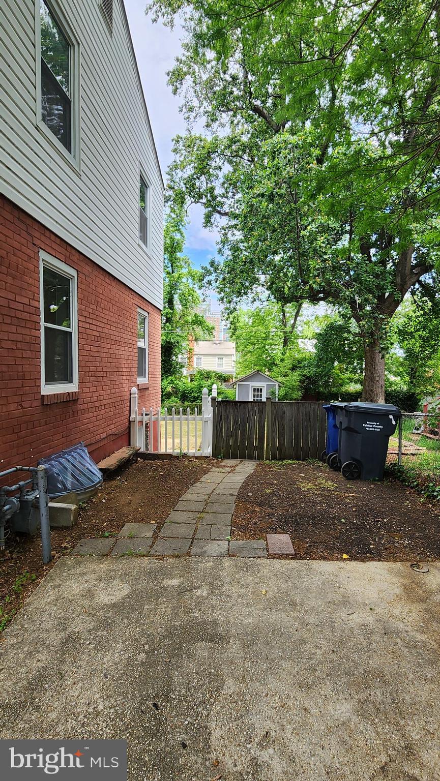 HUNTINGTON - Residential