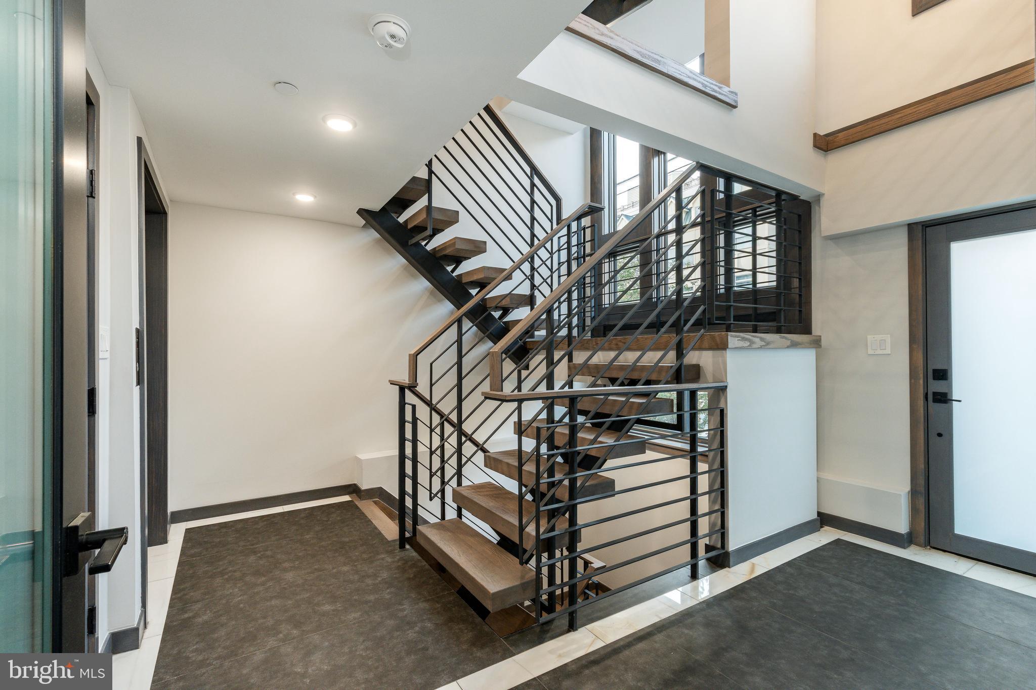 BELLA VISTA - Residential