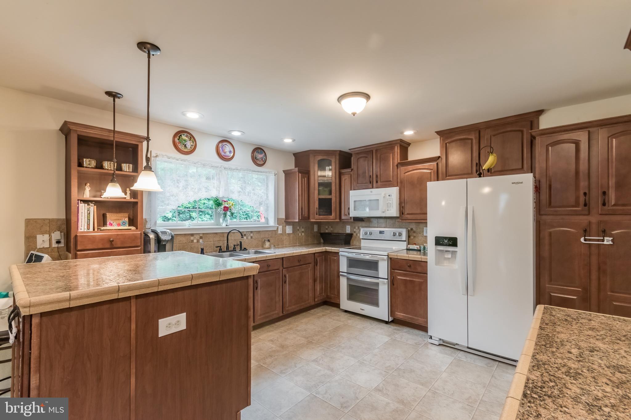 BENTWOOD ESTATES - Residential