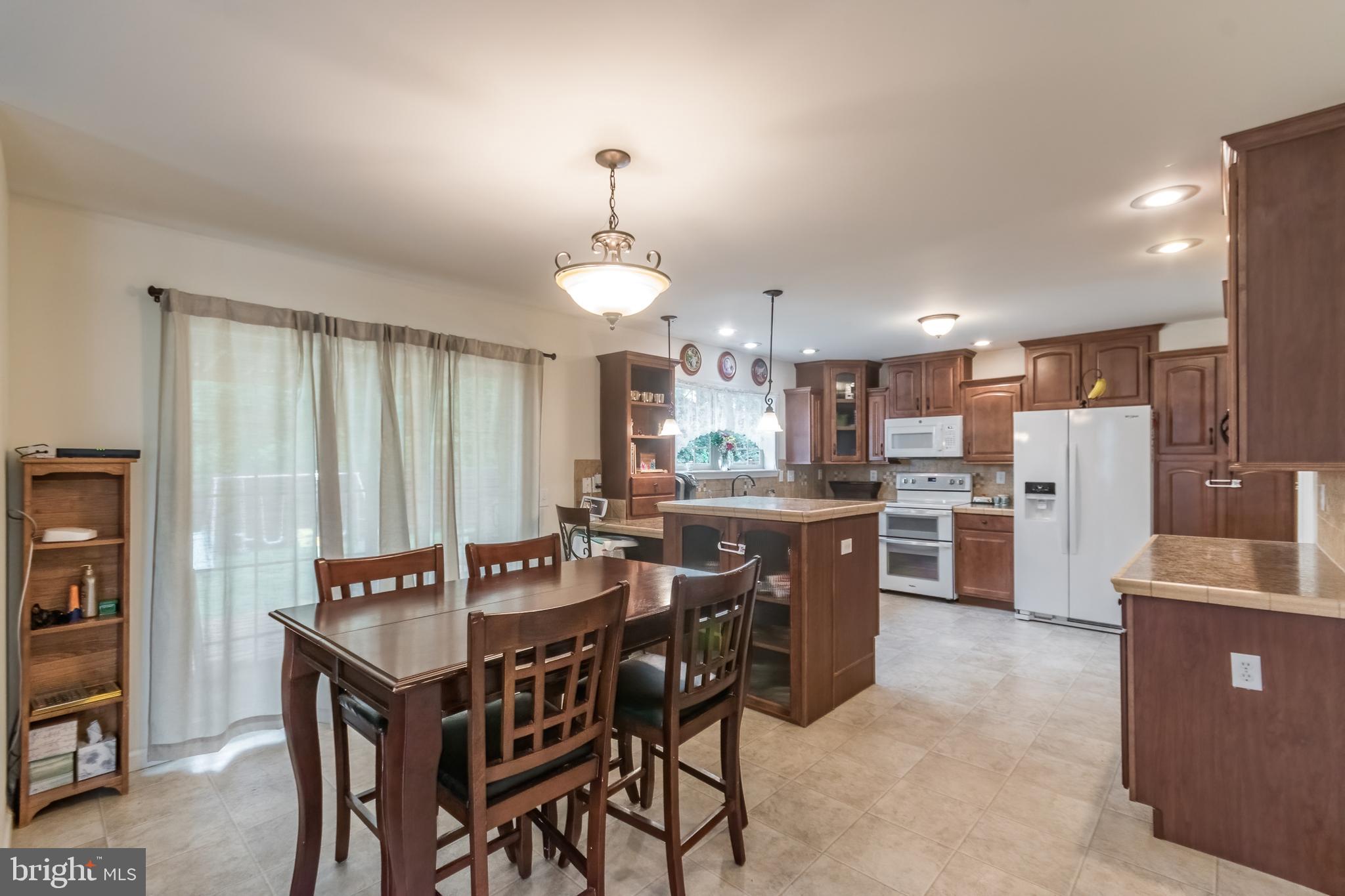 BENTWOOD ESTATES - Residential