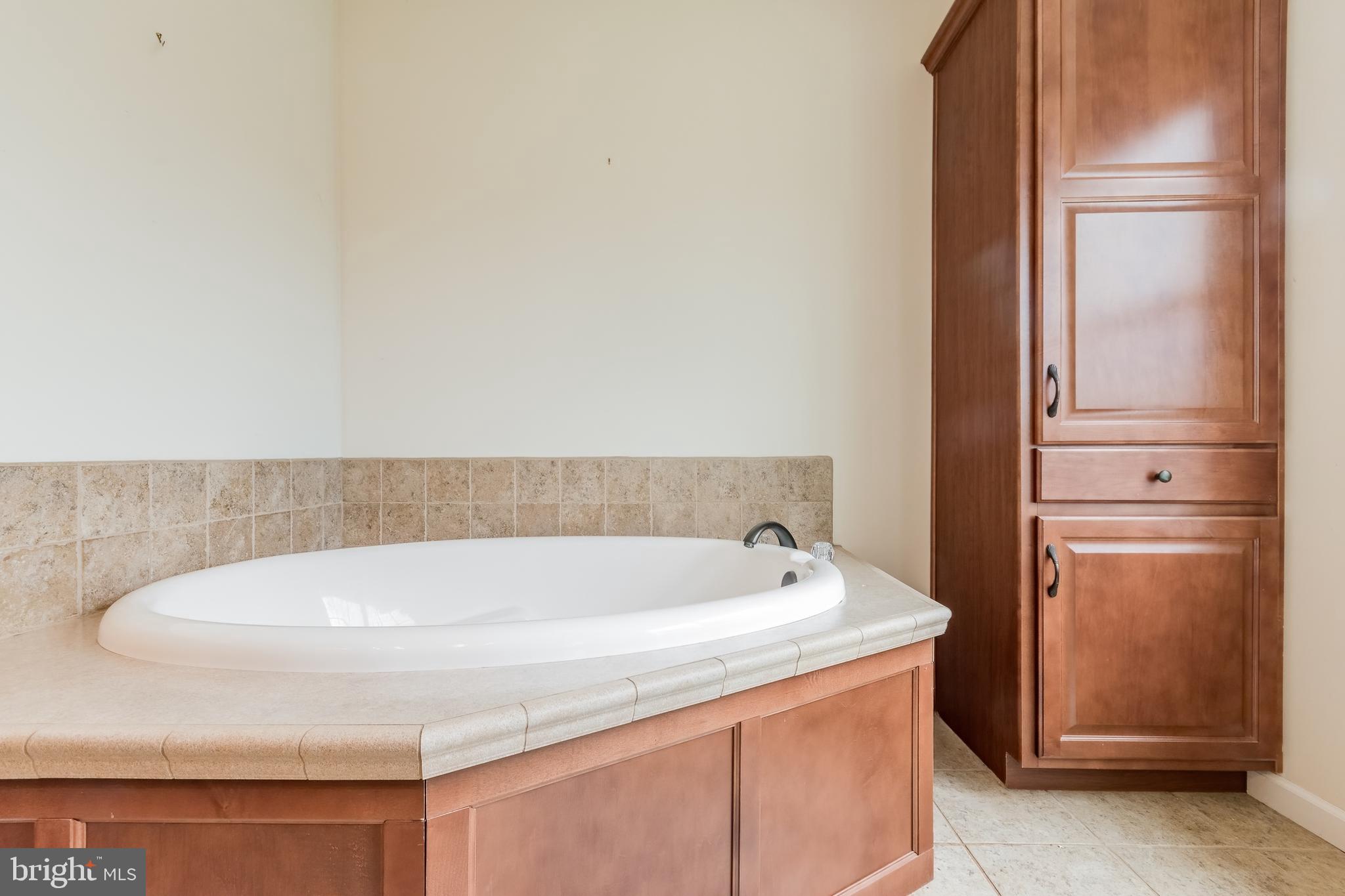 BENTWOOD ESTATES - Residential