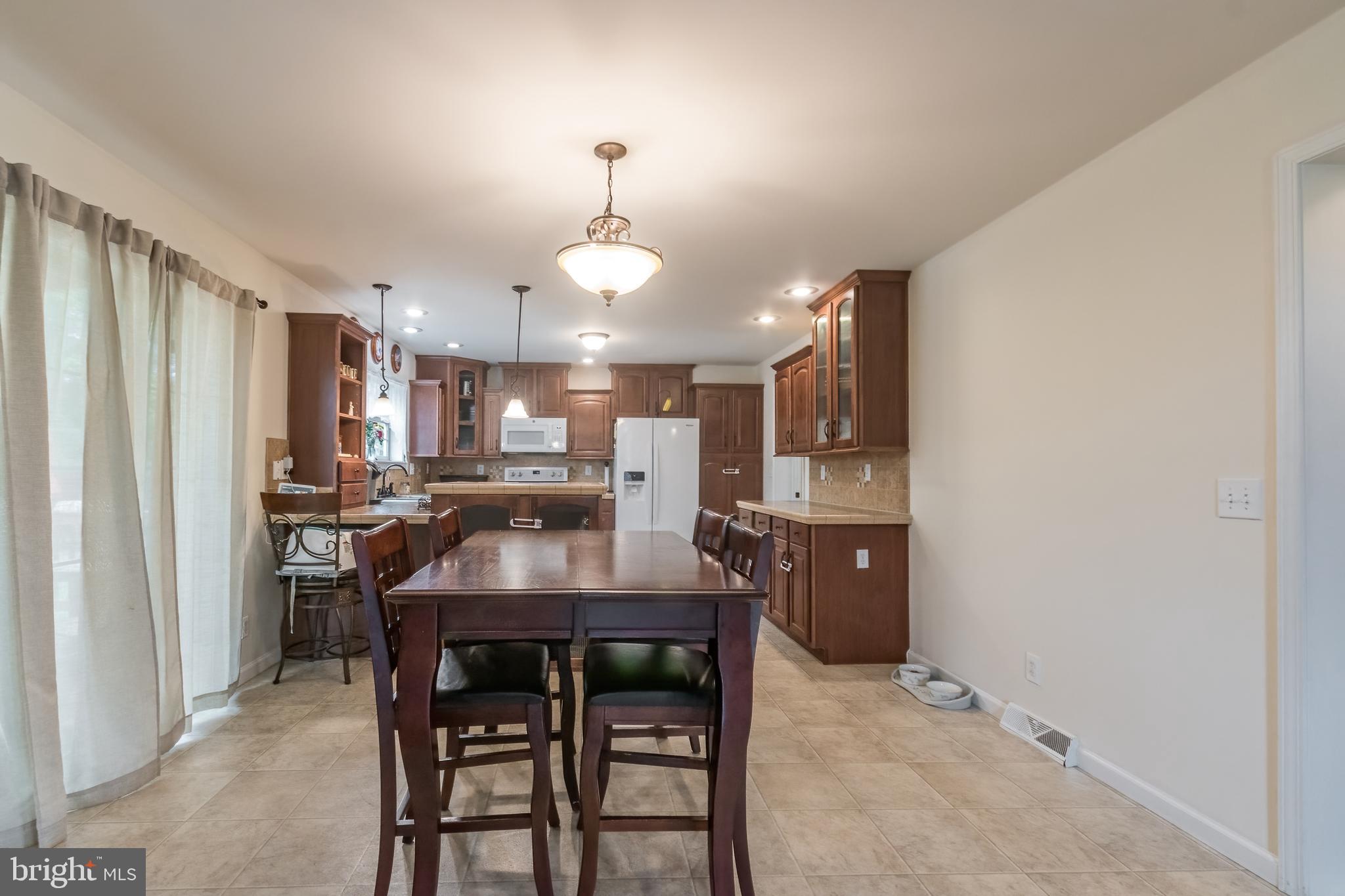 BENTWOOD ESTATES - Residential