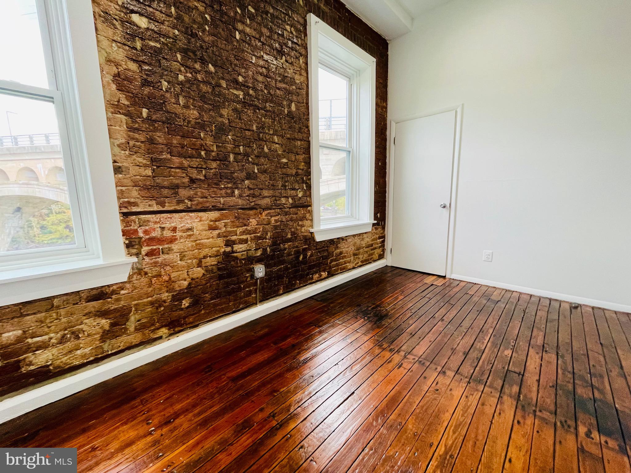 MANAYUNK - Residential Lease