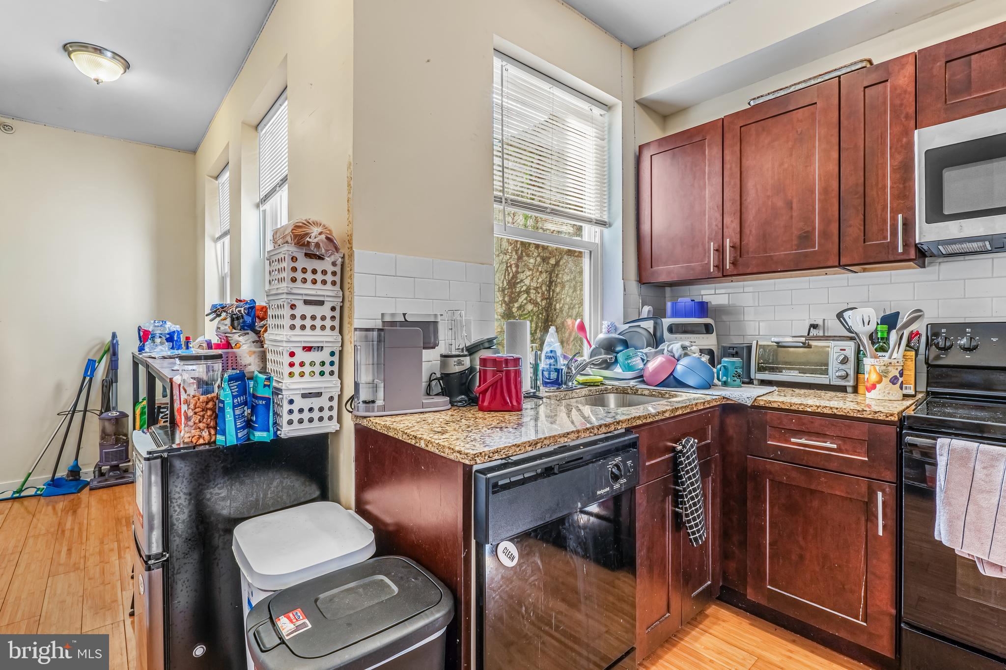 TEMPLE UNIVERSITY - Residential Lease