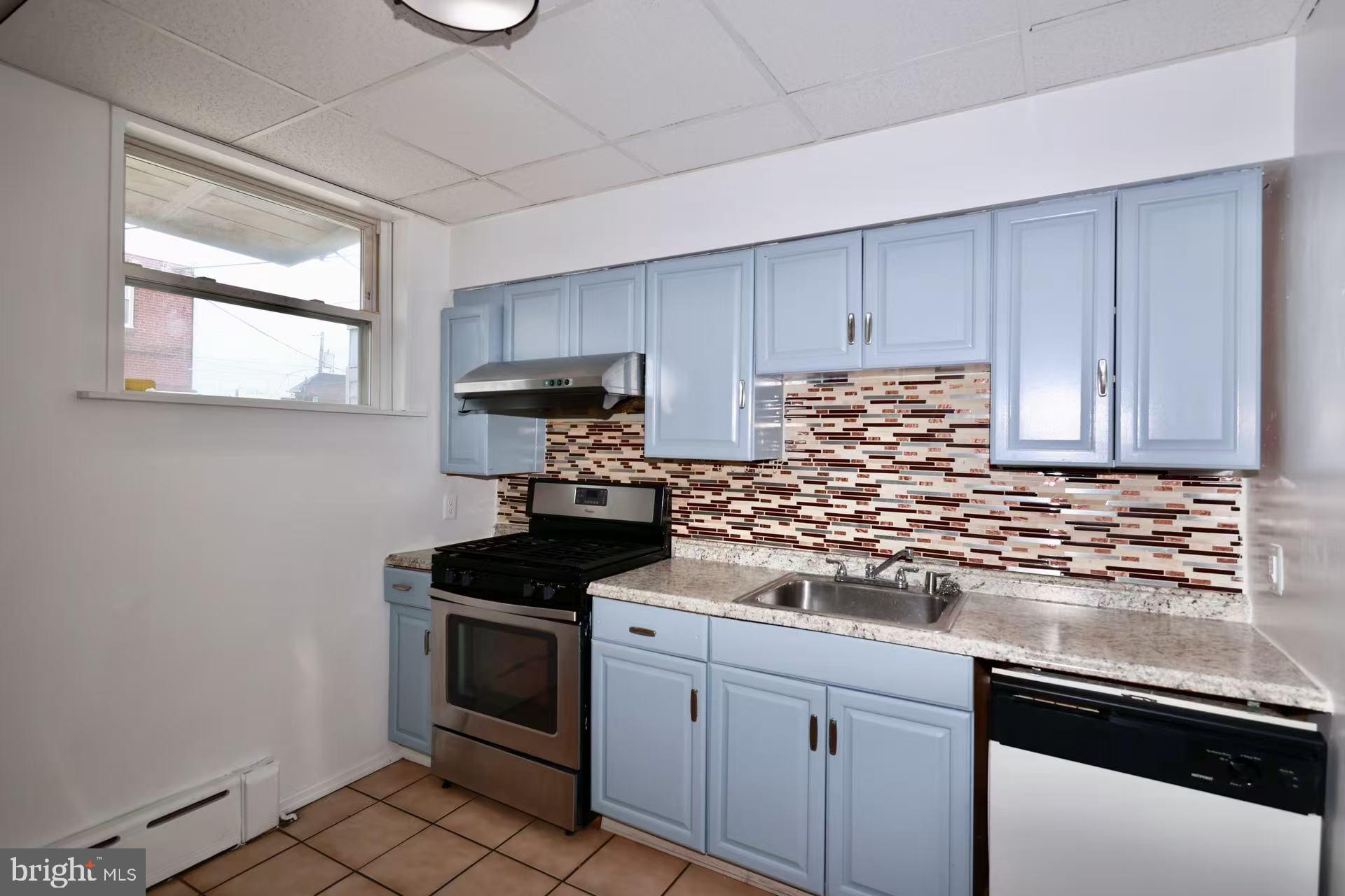 PHILADELPHIA (NORTHEAST) - Residential