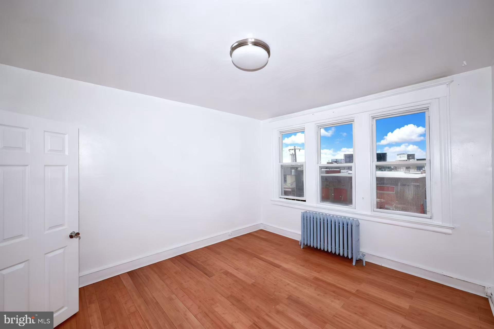 PHILADELPHIA (NORTHEAST) - Residential