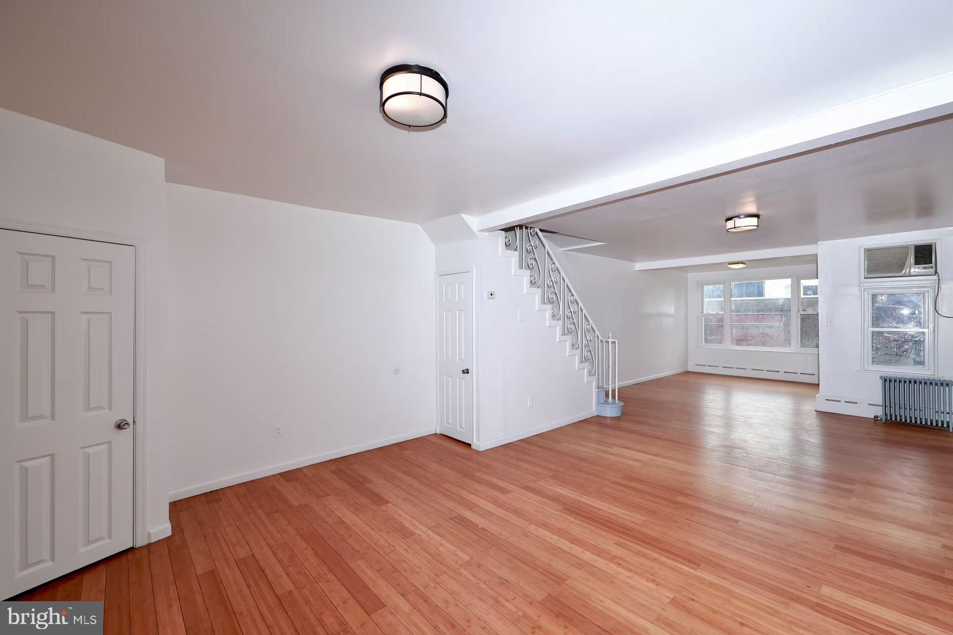 PHILADELPHIA (NORTHEAST) - Residential