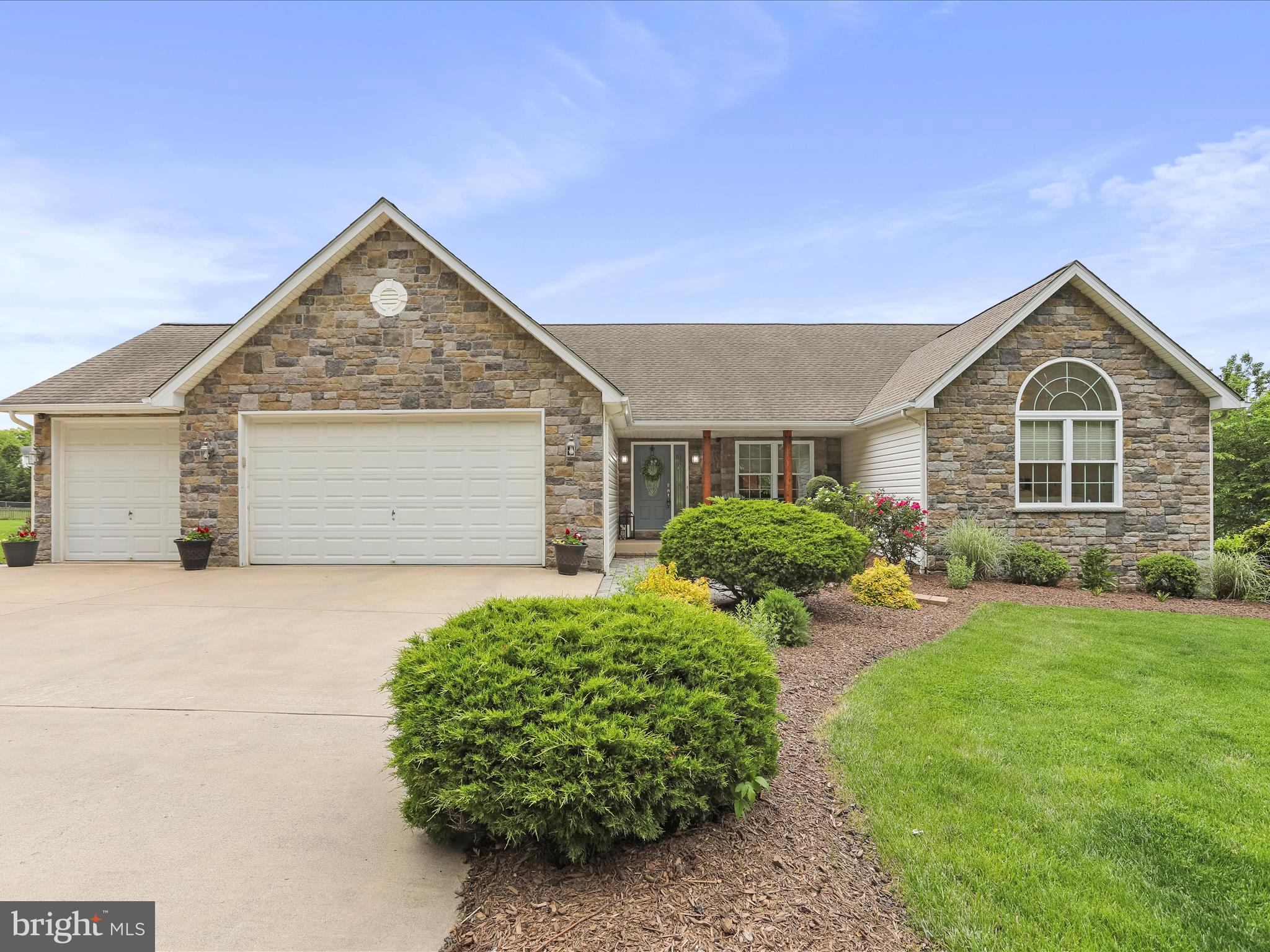 PEBBLE RIDGE - Residential