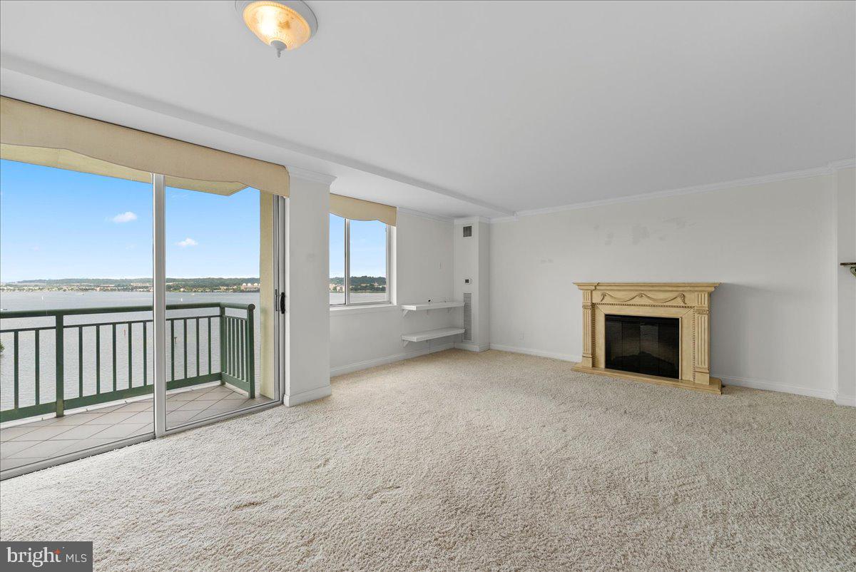 MARINA TOWERS - Residential Lease