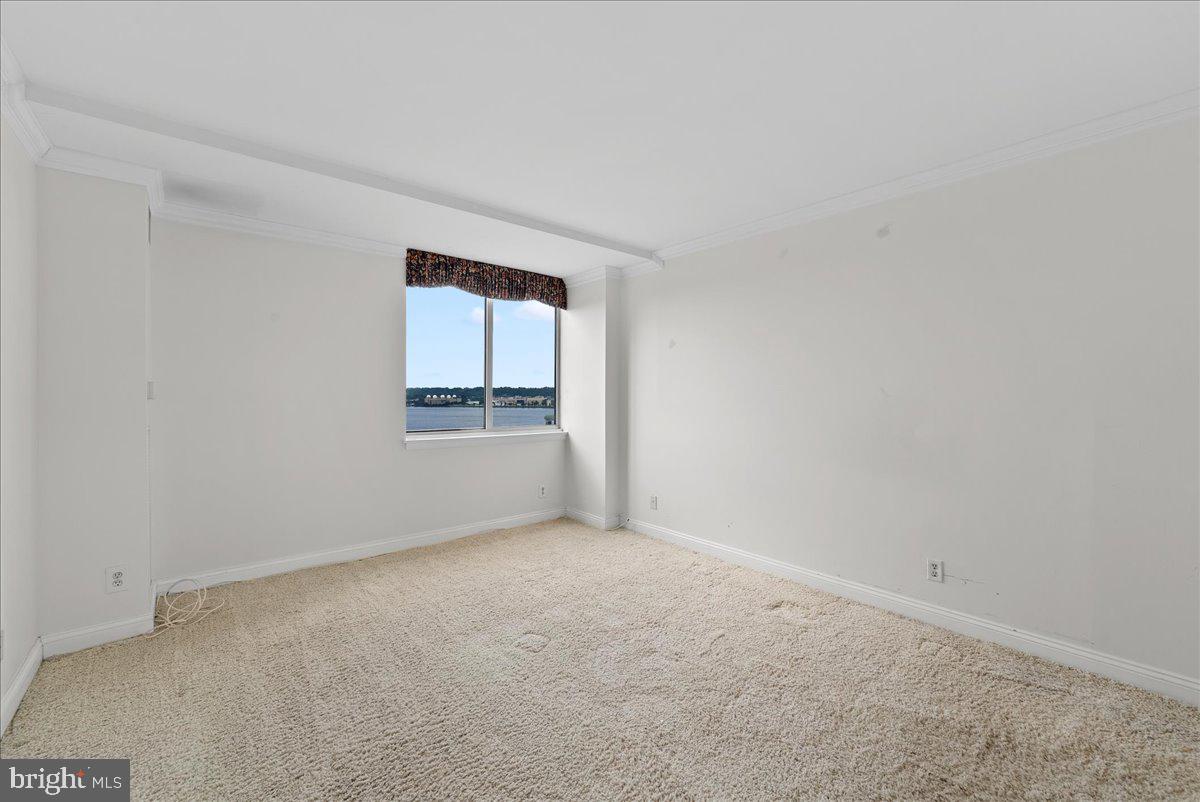 MARINA TOWERS - Residential Lease