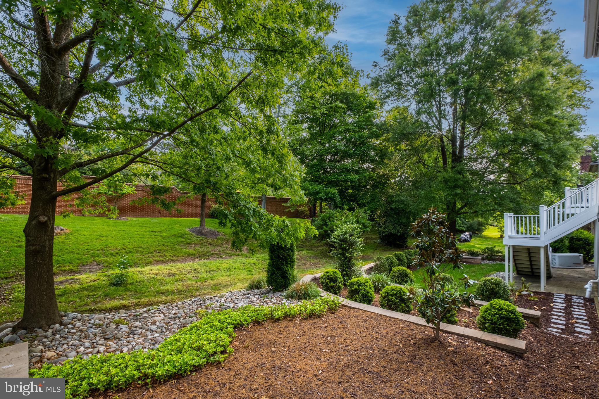 CHEVY CHASE COMMONS - Residential