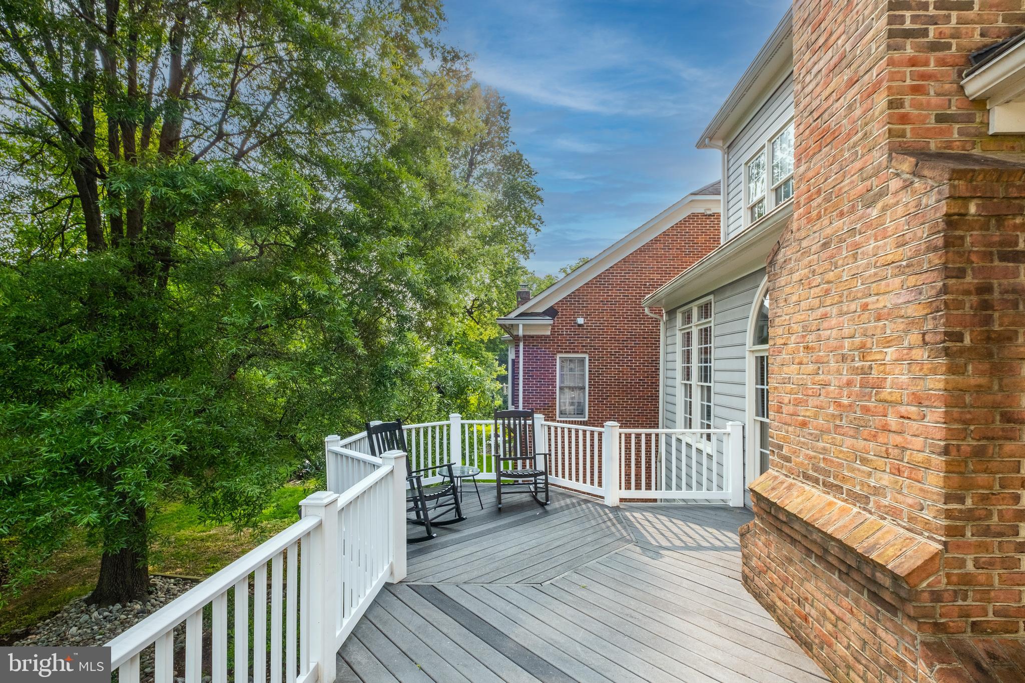 CHEVY CHASE COMMONS - Residential