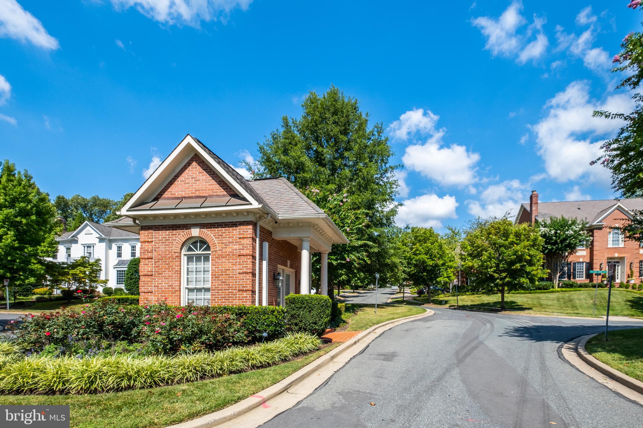 CHEVY CHASE COMMONS - Residential