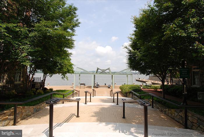 FORDS LANDING - Residential