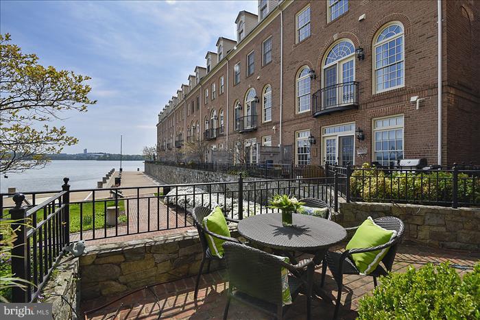 FORDS LANDING - Residential