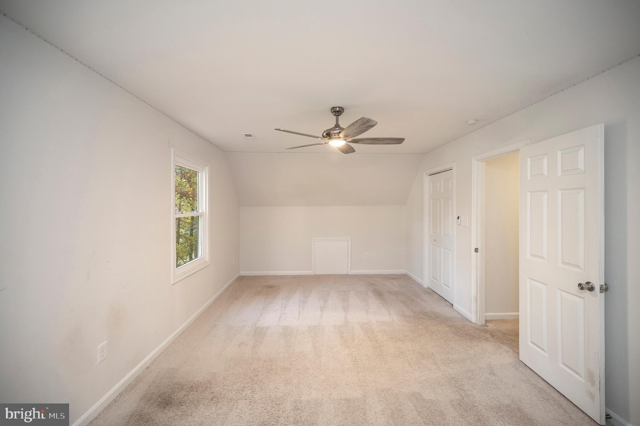 LAKE LAND OR - Residential