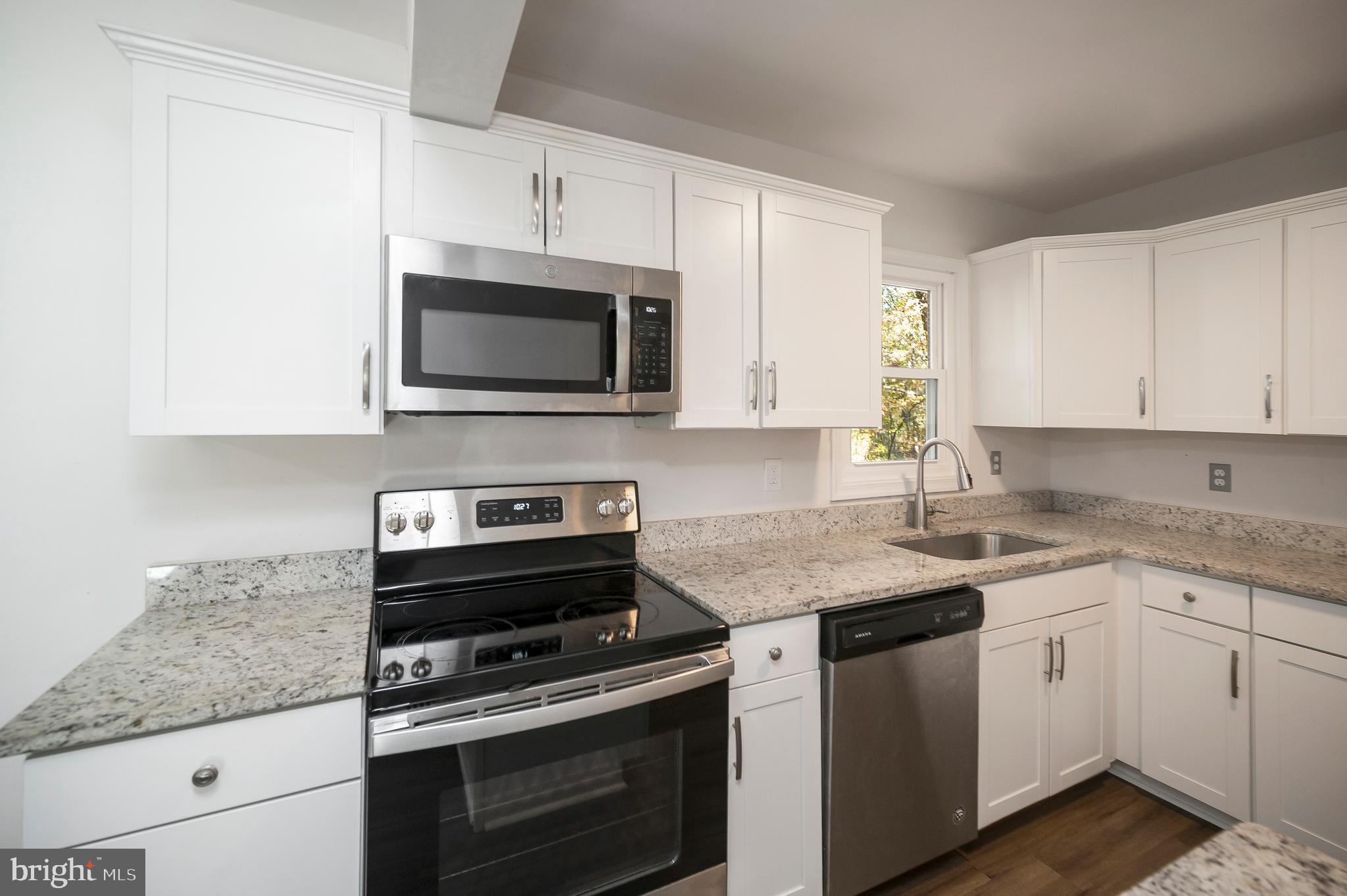 LAKE LAND OR - Residential