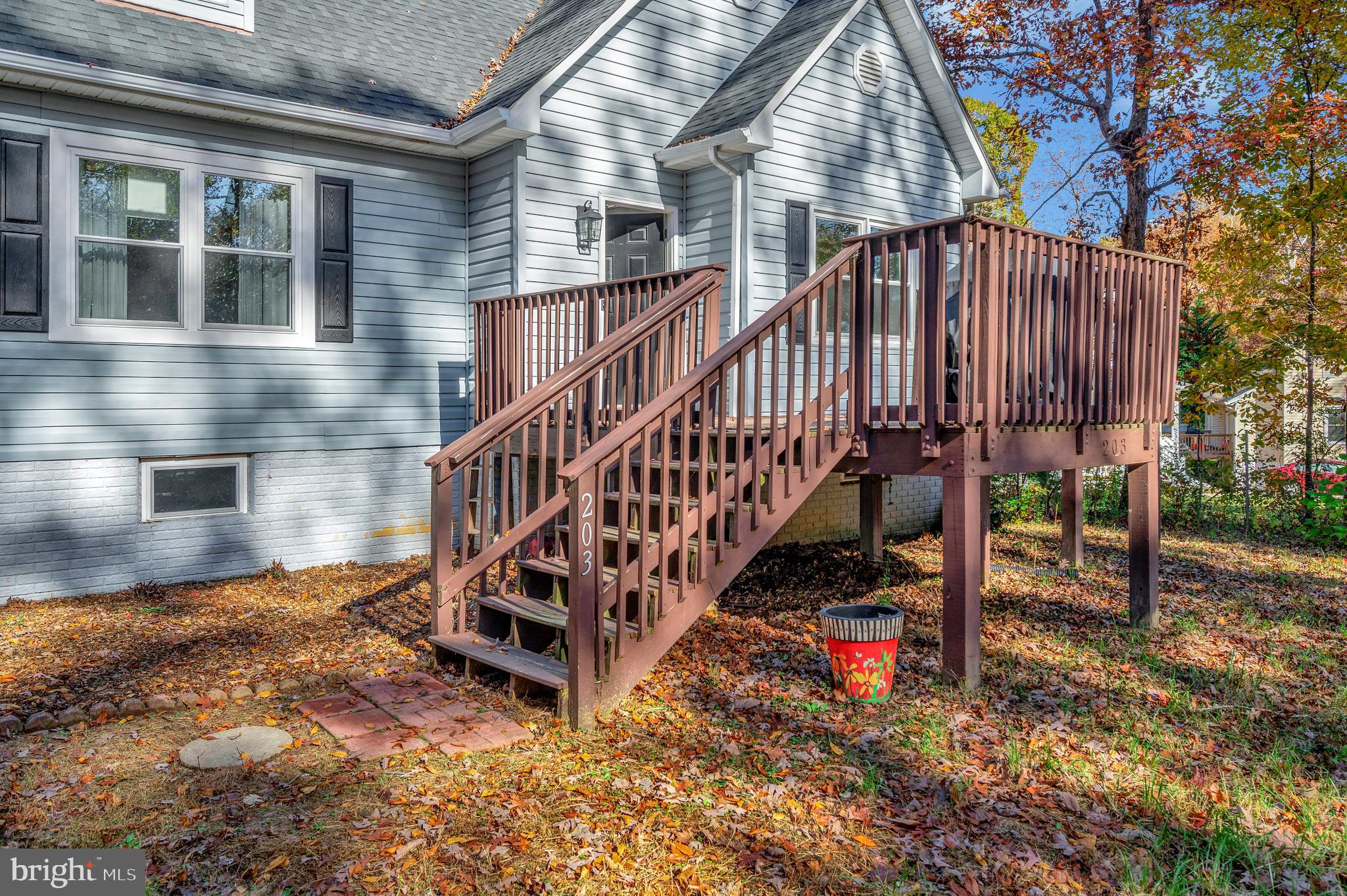 LAKE LAND OR - Residential