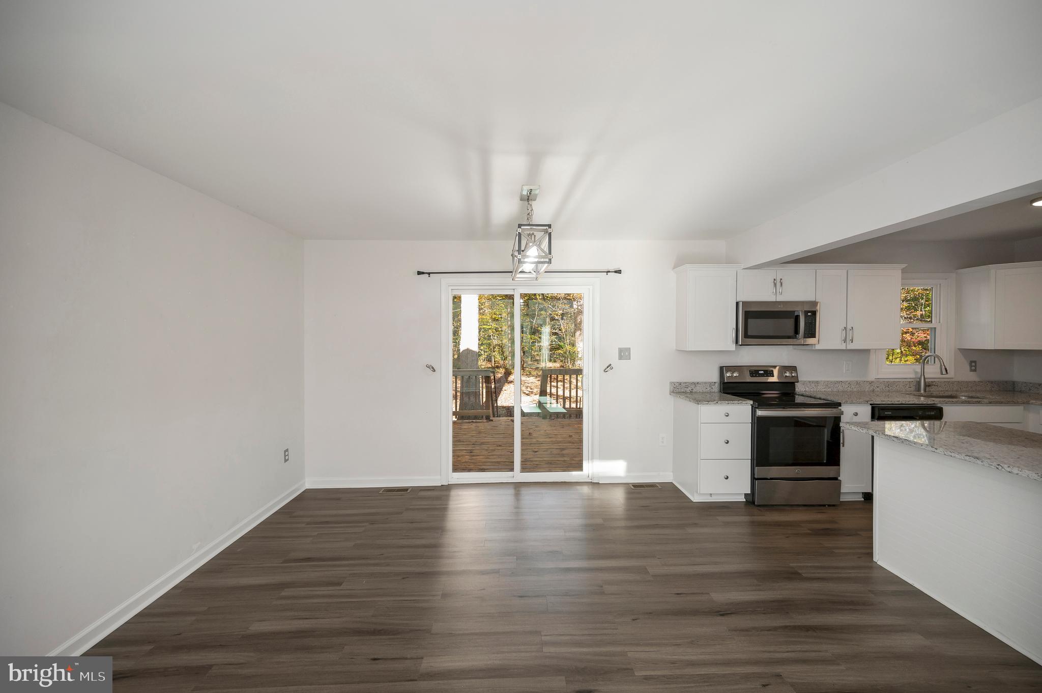 LAKE LAND OR - Residential