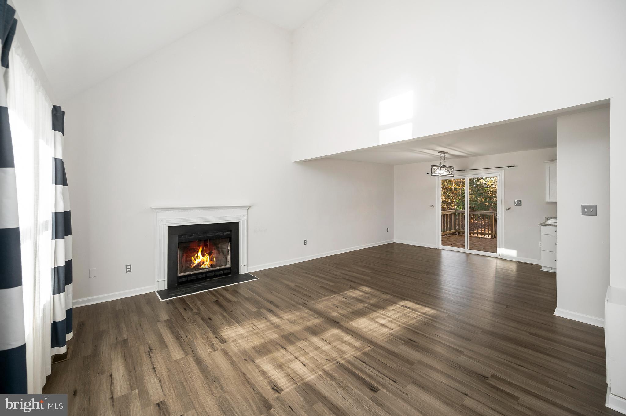 LAKE LAND OR - Residential